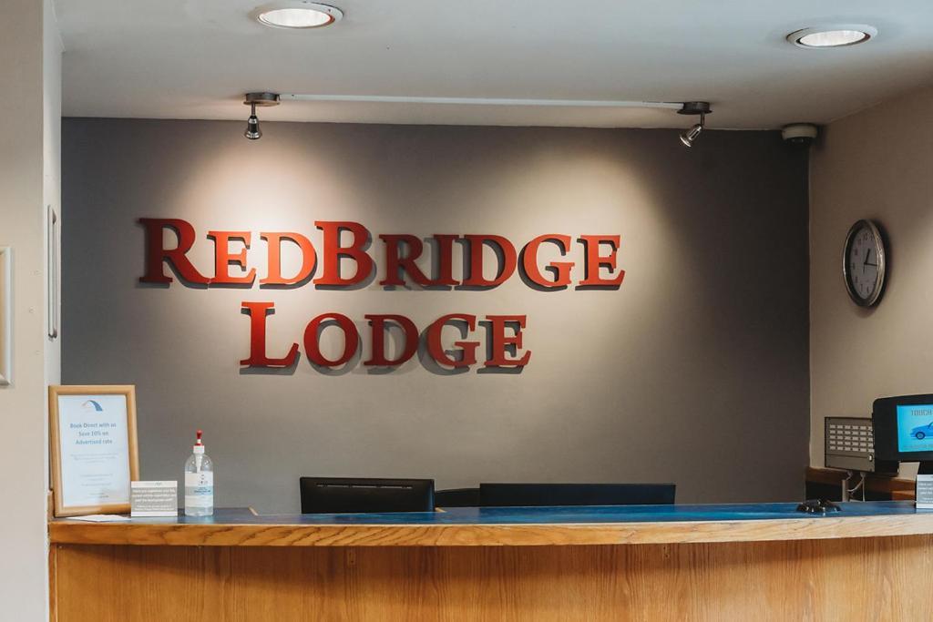 Redbridge Lodge Ilford Luaran gambar
